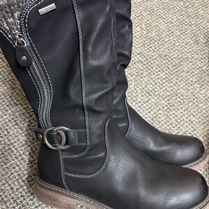 Stylish Black Ankle Boots with Buckle Detail